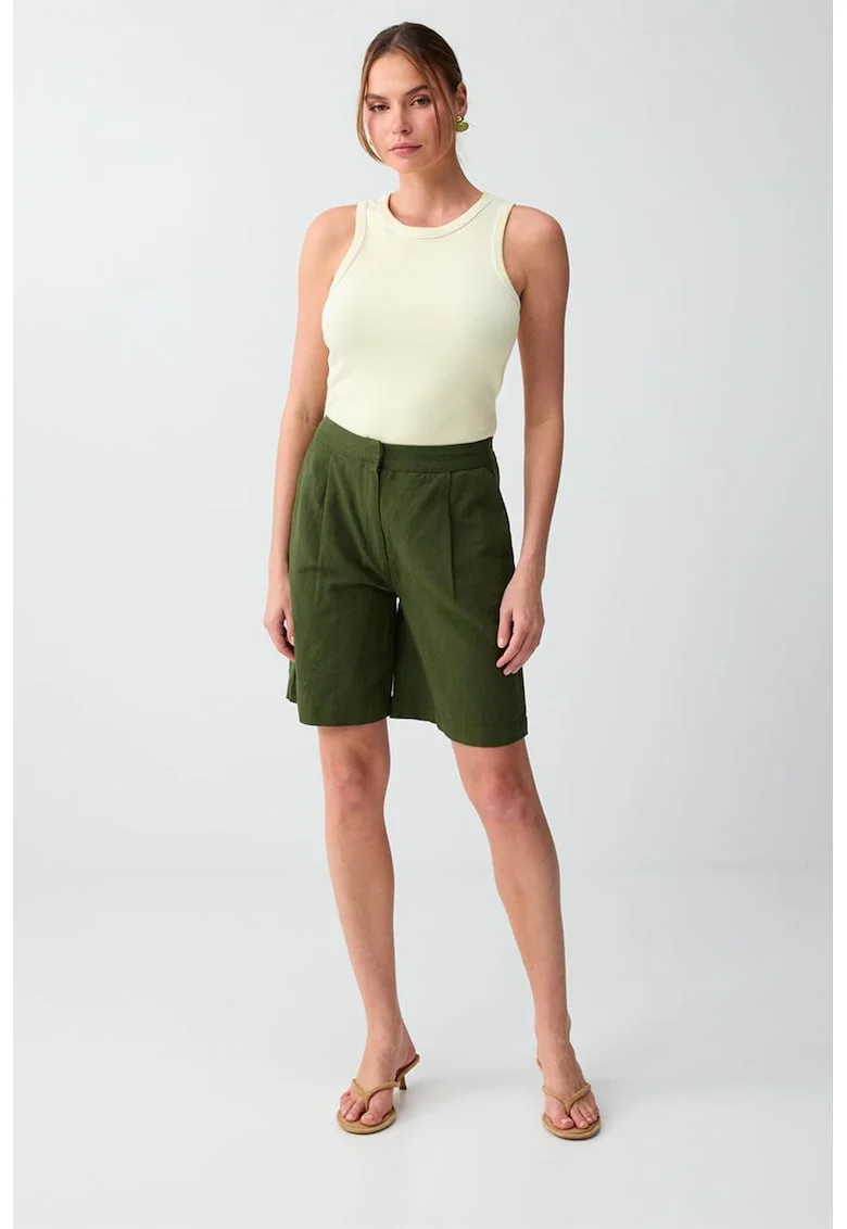 Pantaloni scurti din amestec de in cu buzunare, Verde