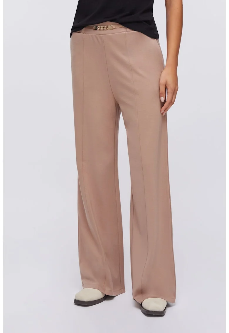 Pantaloni cu talie medie si lant decorativ, Bej