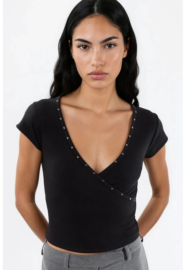 Tricou dama,  slim fit, decolteu in V, negru, tesatura striata