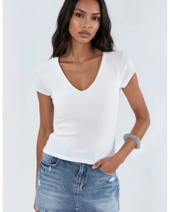 Tricou  decolteu in V, alb, amestec modal si bumbac, maneci scurte, croiala regulara
