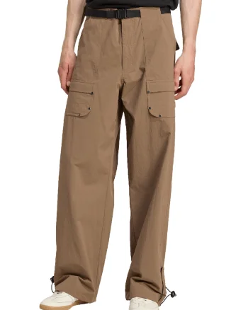 Pantaloni cargo cu o curea Essentials, Maro deschis