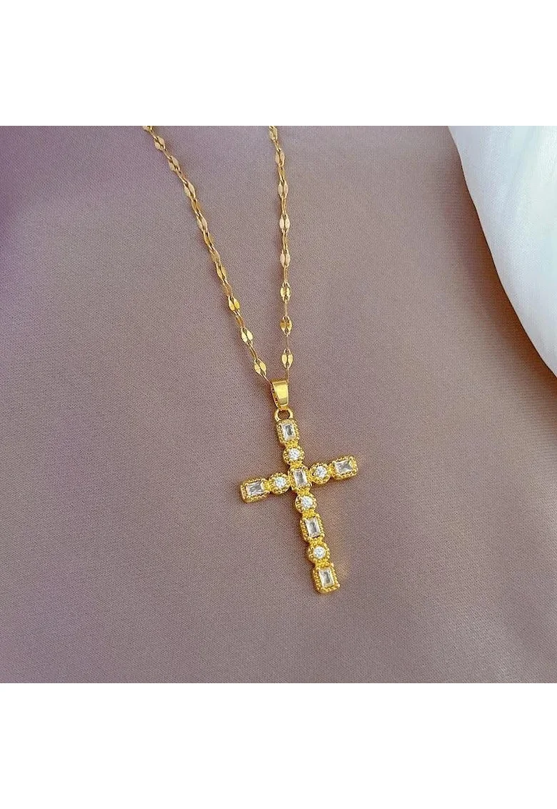 Colier auriu, din otel inoxidabil, cu pandantiv cruciulita si pietre, suflat cu aur 18k, Bernice C11