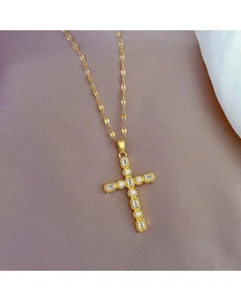 Colier auriu, din otel inoxidabil, cu pandantiv cruciulita si pietre, suflat cu aur 18k, Bernice C11