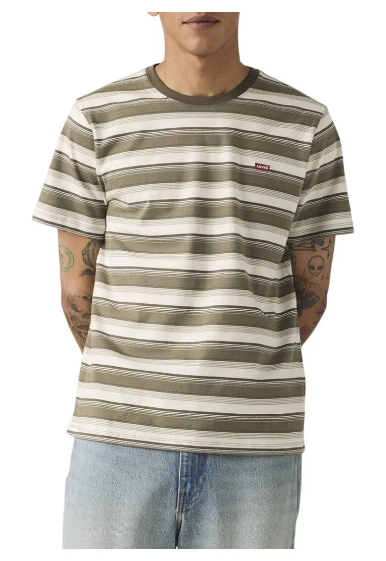 Tricou cu model in dungi si detalou brodat discret pe partea din fata