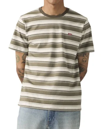 Tricou cu model in dungi si detalou brodat discret pe partea din fata