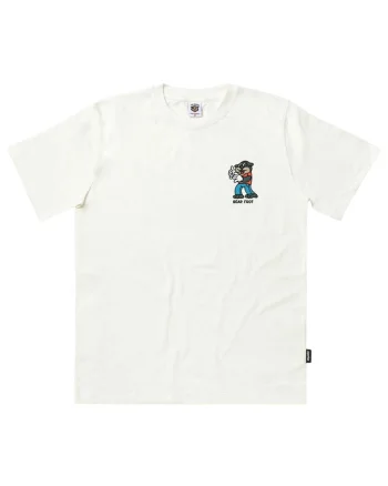 Tricou cu un desen discret pe piept