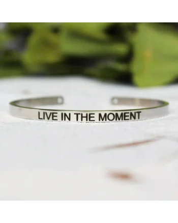 Bratara argintie, ajustabila, gravata Live in the moment P1,