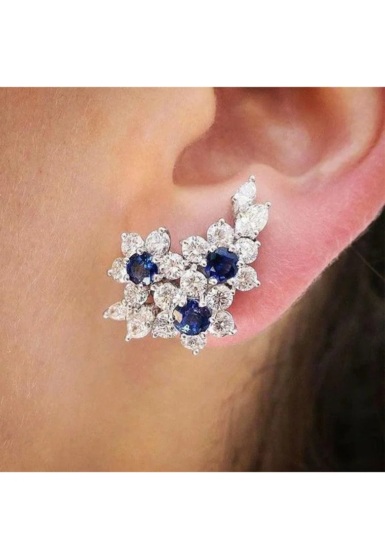 Cercei argintii, forma de floare, cu pietre din zirconiu, Aneta C14,