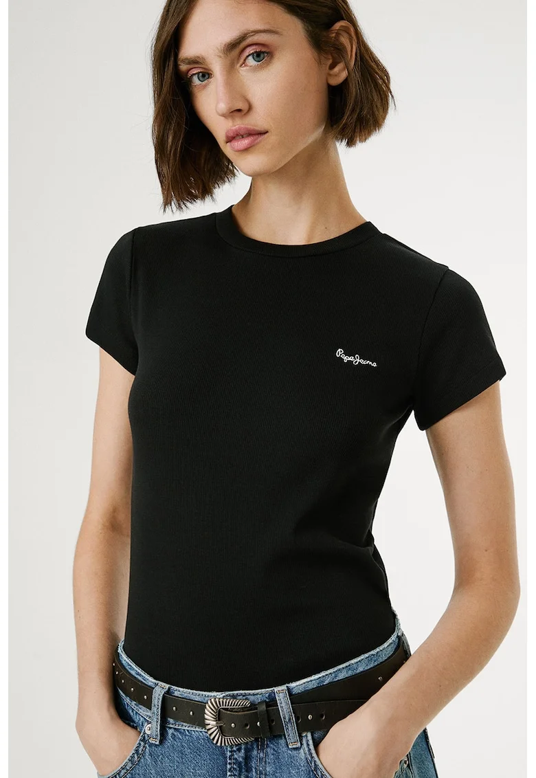Tricou cu decolteu la baza gatului si logo brodat, Negru