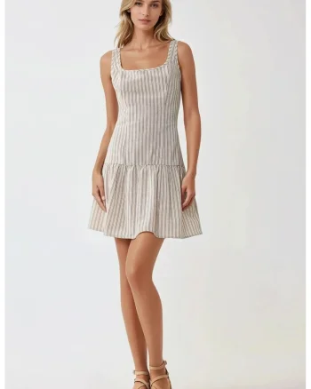 Rochie mini,  mulata, guler patrat, bej, textil