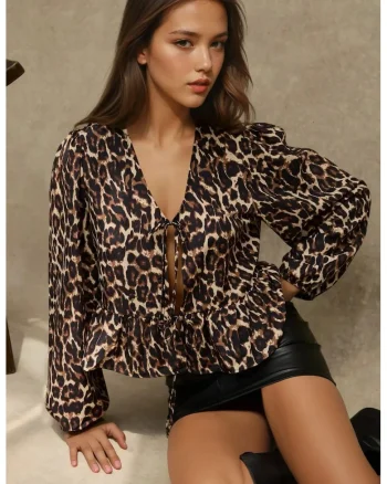 Bluza dama,  imprimeu leopard, decolteu in V, multicolor, poliester