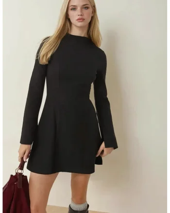 Rochie mini evazata,  guler inalt, maneci lungi, negru, textil