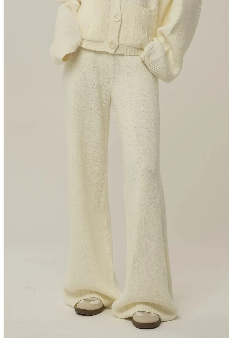 Pantaloni dama,  tricotati texturati, croi larg, culoare natur, acril