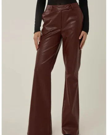 Pantaloni dama,  evazati din piele ecologica cu efect de sarpe, maro, talie joasa