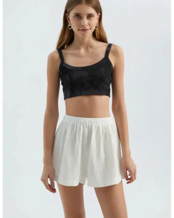 Pantaloni scurti,  din in, talie inalta, elastic, alb