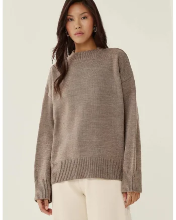 Pulover dama  guler rotund, confortabil, maro, tricot