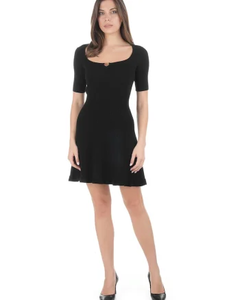 Rochie tricotata cu decolteu amplu