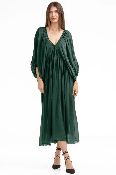 Rochie lunga din matase si vascoza, cu maneci ample si decolteu adanc, verde inchis