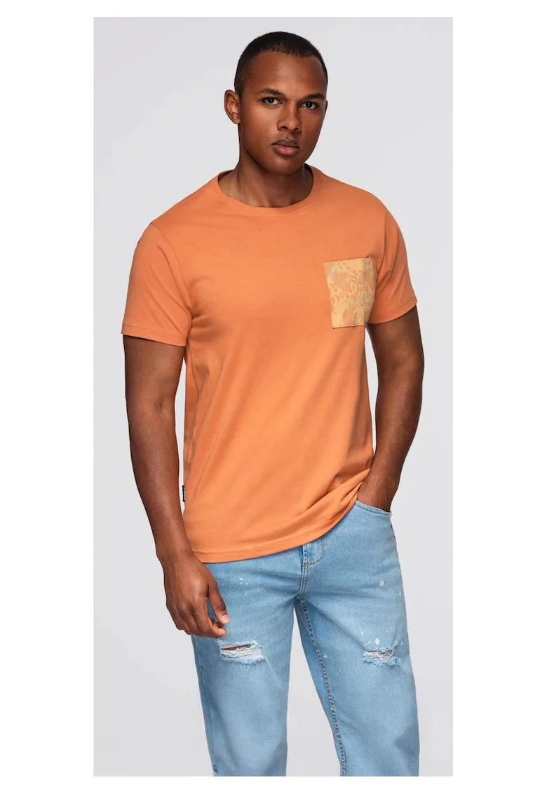 Tricou din bumbac cu buzunar imprimat  OM-TSPT-0227, Portocaliu