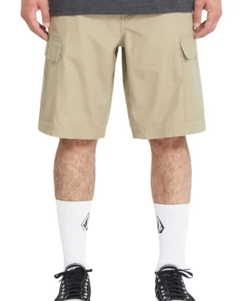 Pantaloni scurti cargo cu buzunare si model uni