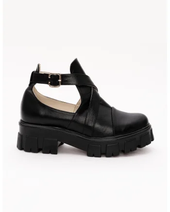 Pantofi de piele cu decupaje, Negru