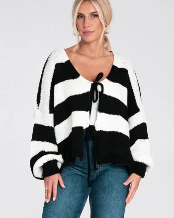Pulover dama,  tricotat, dungi, negru alb, acril