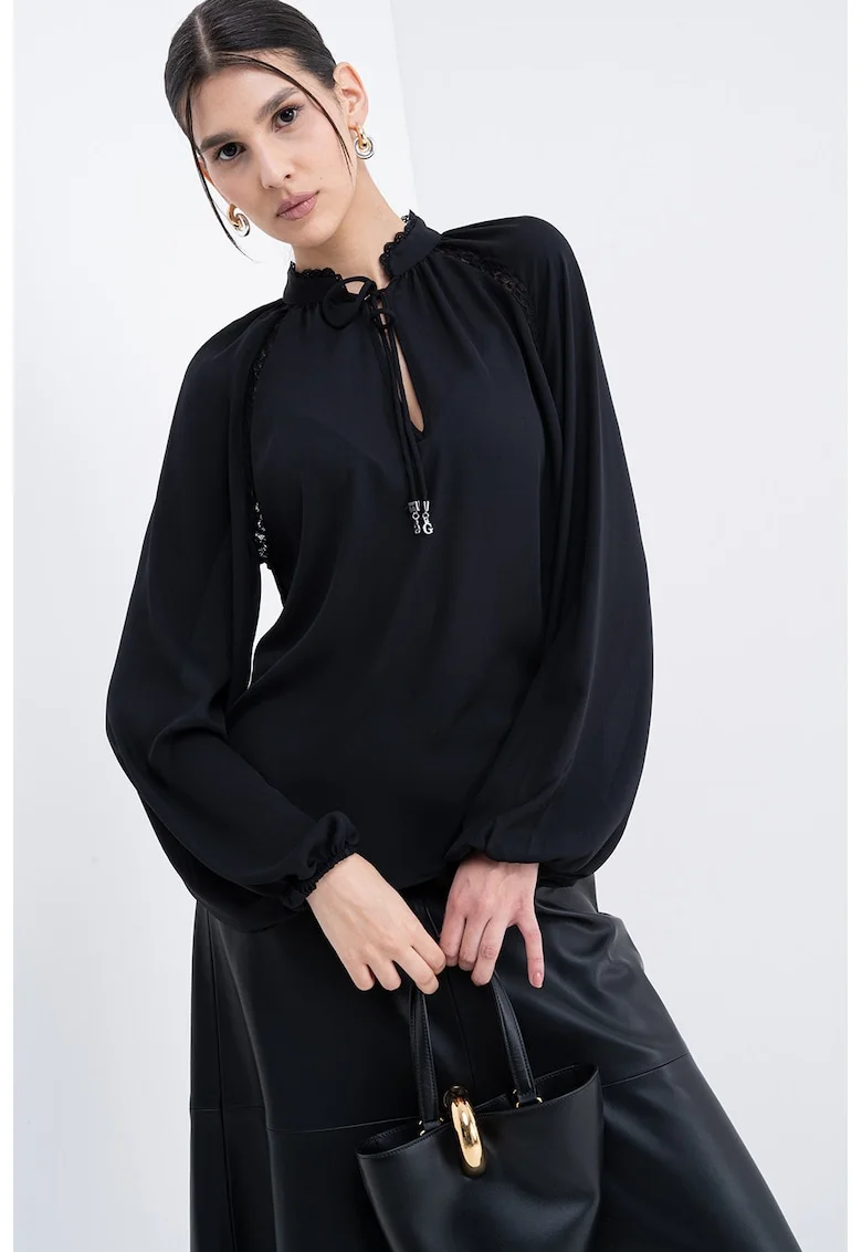 Bluza vaporoasa cu maneci bufante, Negru