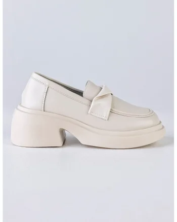 Pantofi loafer de piele ecologica cu aspect masiv, Crem