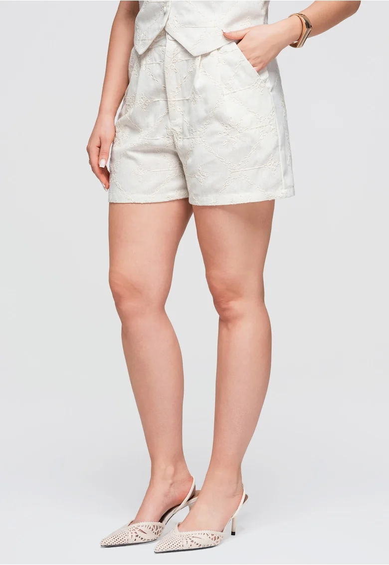 Pantaloni scurti dama cu talie inalta, croi lejer, cu broderie si buzunare OW-ST-E0019, Bej,