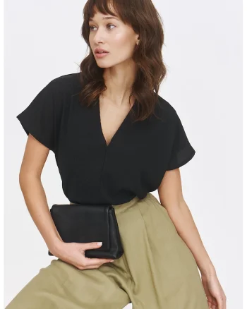 Tricou cu decolteu in V, Negru