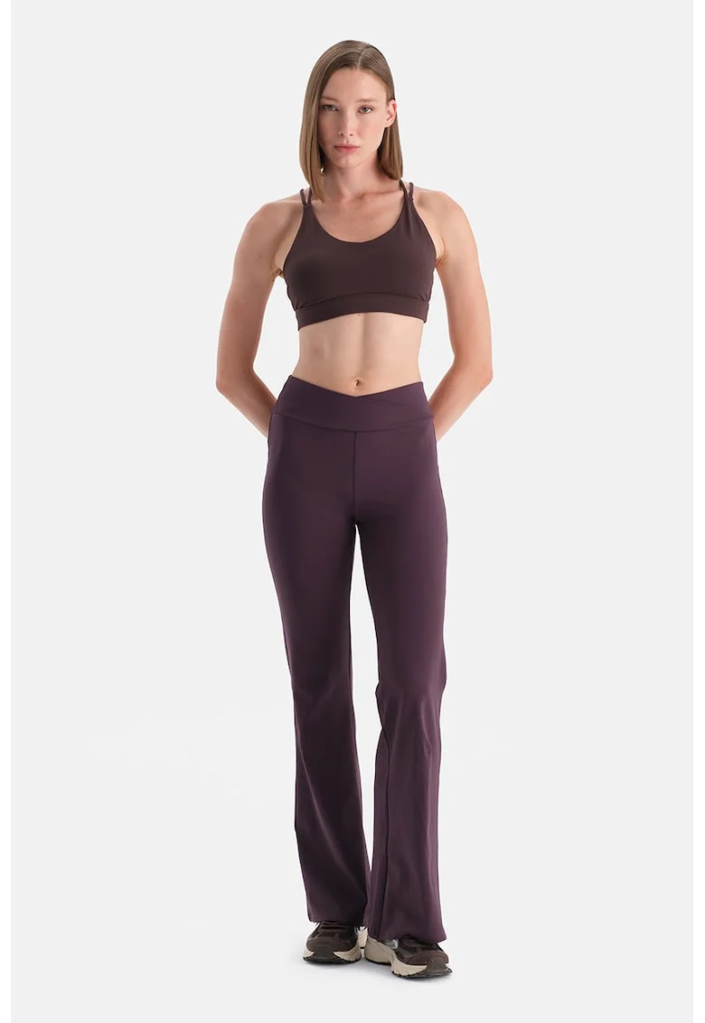 Colanti evazati cu talie medie, Violet tyrian