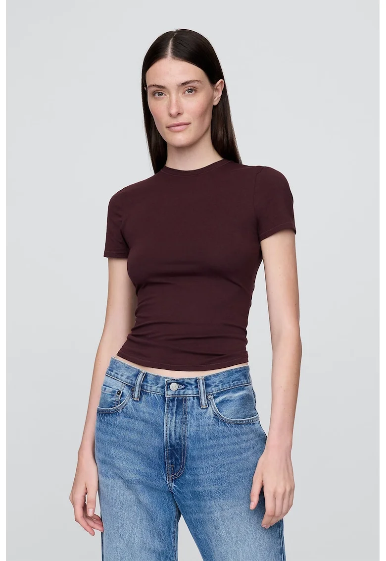 Tricou slim fit cu decolteu la baza gatului, Visiniu