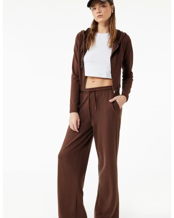 Pantaloni de trening cu buzunare laterale si croiala dreapta, Maro