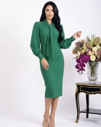 Rochie eleganta midi de culoare verde cu croiala conica