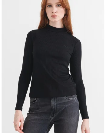 Bluza cu striatii, Negru