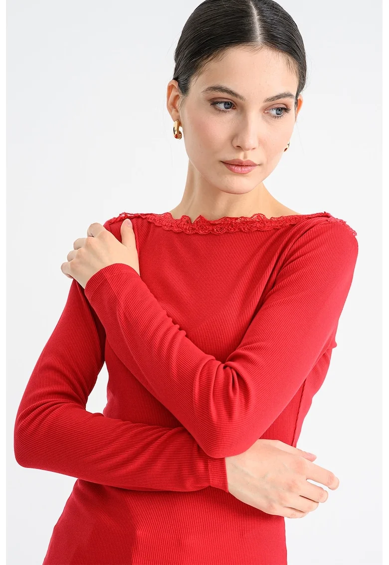 Bluza slim-fit cu striatii si decolteu cu garnitura din dantela, Caramiziu