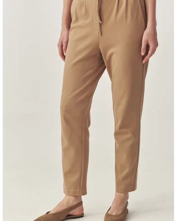 Pantaloni crop cu croiala conica si snur, Maro nisip