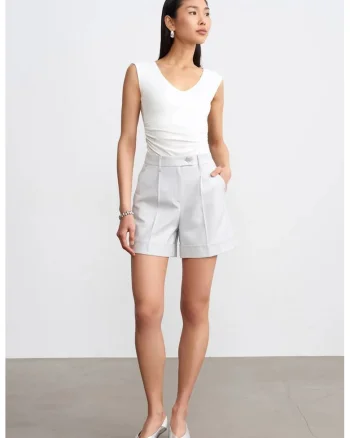 Pantaloni scurti dama,  talie inalta, alb prafuit, tesuti,