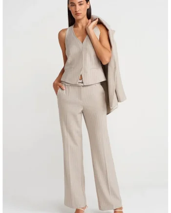 Pantaloni dama,  croiala dreapta, cu curea, bej natural, tesatura medie