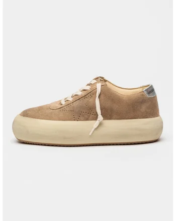 Pantofi sport Space din piele intoarsa cu stea in relief, Maro taupe/Argintiu