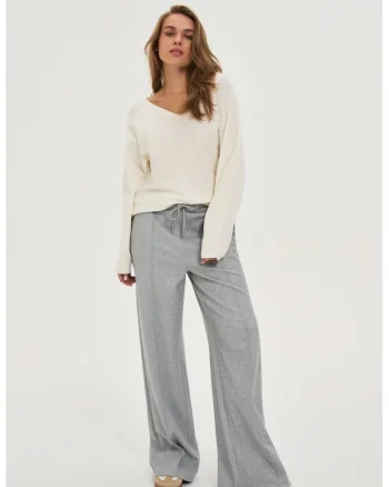 Pantaloni gri cu picioare largi, Gri