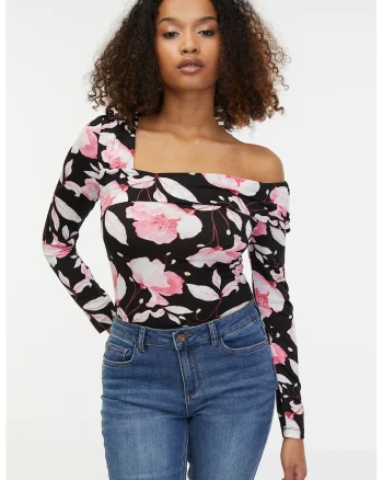 Bluza cu decolteu pe un umar, Negru/Roz deschis