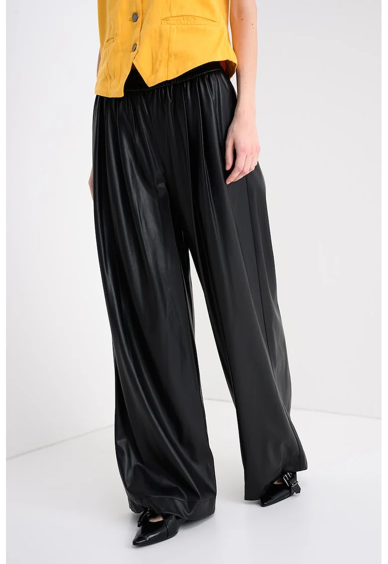 Pantaloni de piele ecologica cu croiala ampla, Negru