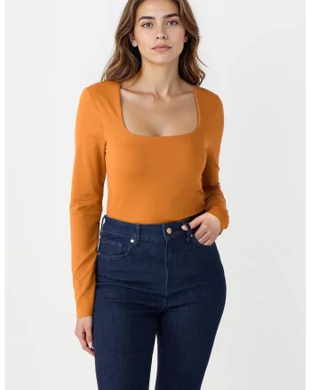 Bluza slim fit cu decolteu patrat, Caramel