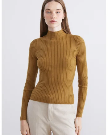 Pulover slim-fit cu striatii, Caramel