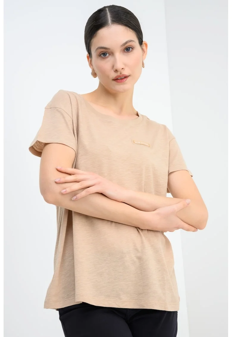 Tricou lejer cu decolteu la baza gatului, Maro nisip