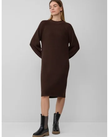 Rochie-pulover lejera cu decolteu la baza gatului, Maro inchis