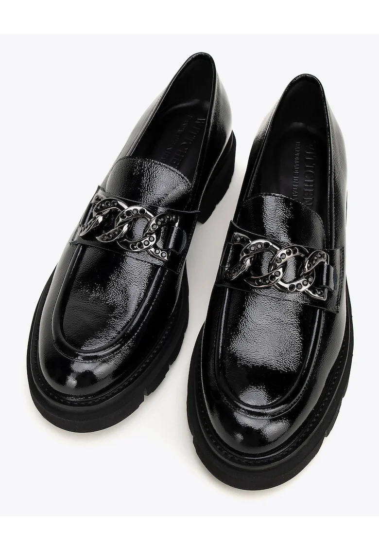 Mocasini,  piele lacuita, cu lant decorativ, negru
