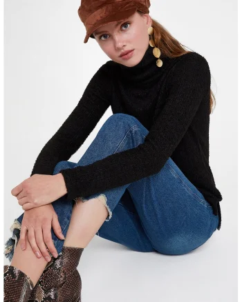Pulover cu guler inalt si slituri laterale, Negru