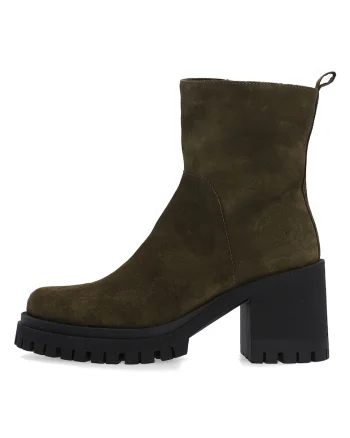 Botine din piele intoarsa cu toc masiv 00